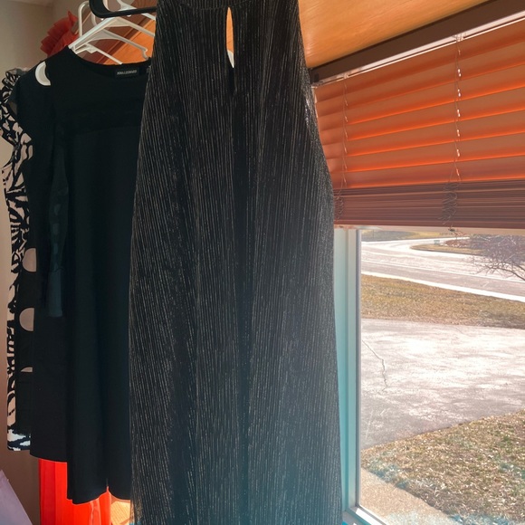 Lot of 6 beautiful dresses.  Semi formal or cocktail.  Size 10 or medium. Clean - Picture 4 of 7